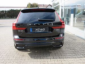 Volvo  B5 Plus Dark AWD