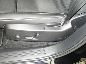 Volvo  Ultimate Recharge Pure Electric AWD