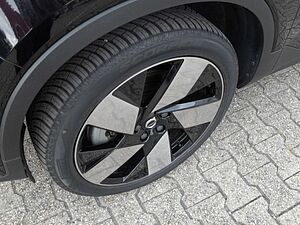 Volvo  Ultimate Recharge Pure Electric AWD