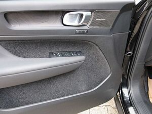 Volvo  Ultimate Recharge Pure Electric AWD