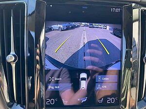 Volvo  XC60 Momentum Pro, B4 Mild-Hybrid Diesel AWD