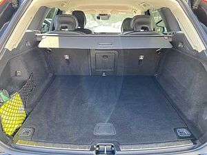 Volvo  XC60 Momentum Pro, B4 Mild-Hybrid Diesel AWD