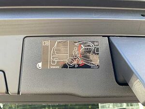Volvo  XC60 Momentum Pro, B4 Mild-Hybrid Diesel AWD