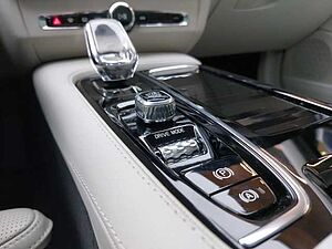 Volvo  V90 Recharge Inscription, T8 AWD Plug-in Hybrid