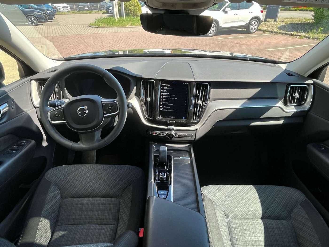 Volvo  B4 Momentum Pro Geartronic