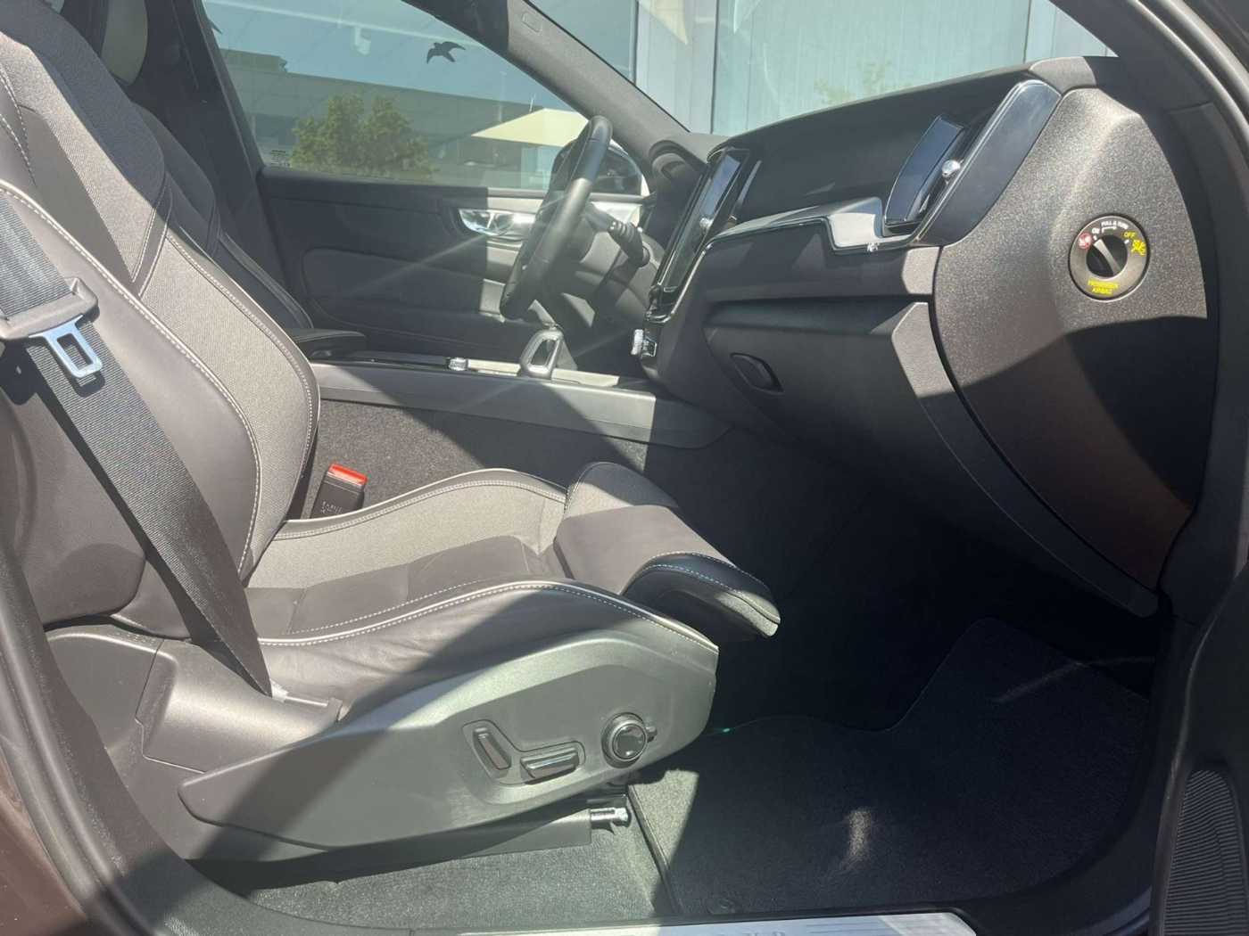 Volvo  B5 D AWD R Design Geartronic