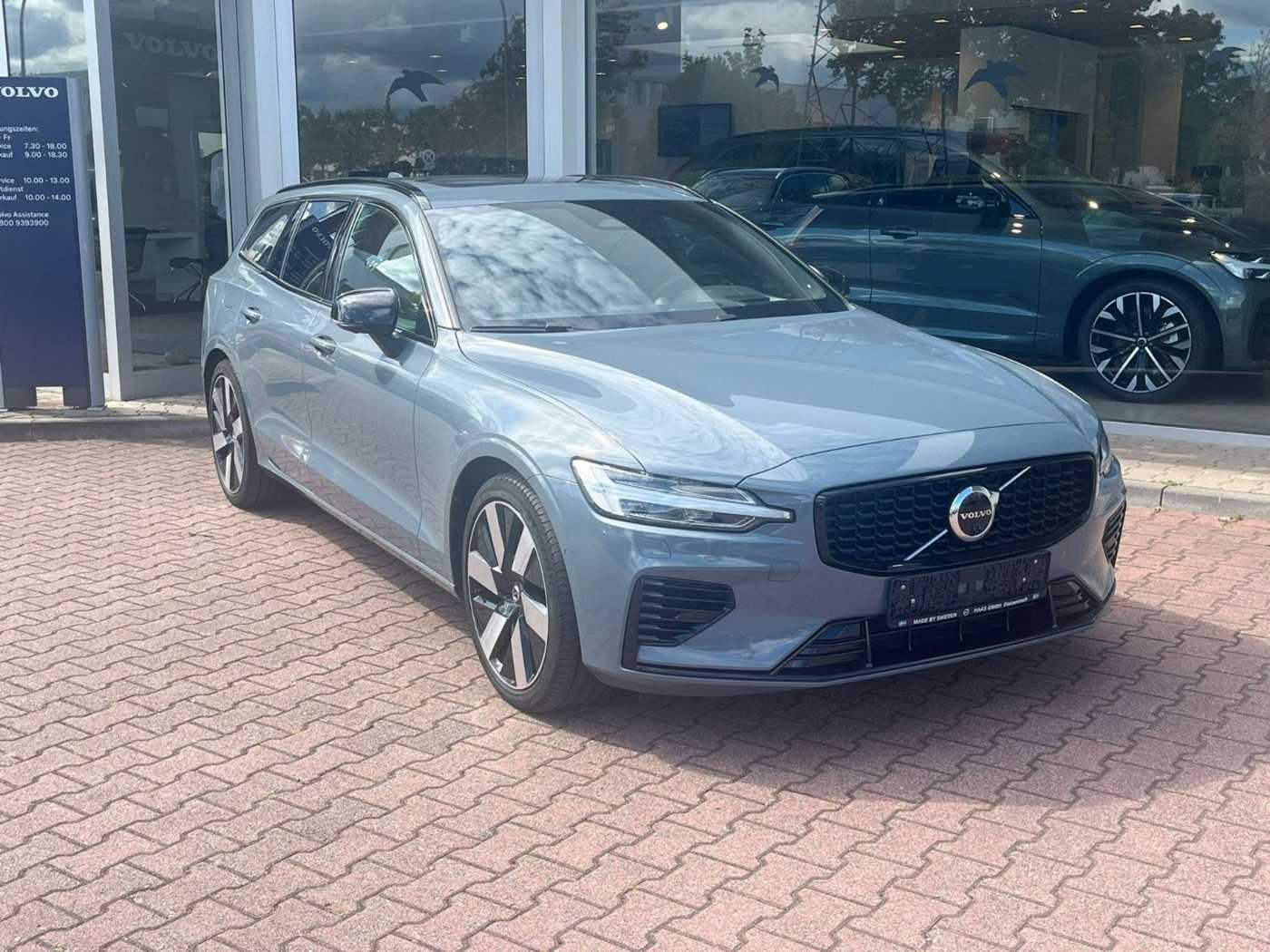 Volvo  T8 AWD Recharge Ultimate Dark Auto