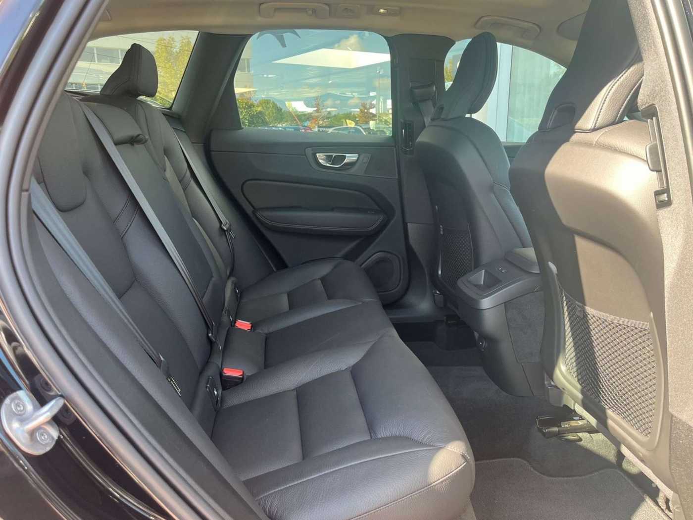 Volvo  B4 D AWD Plus Bright Auto