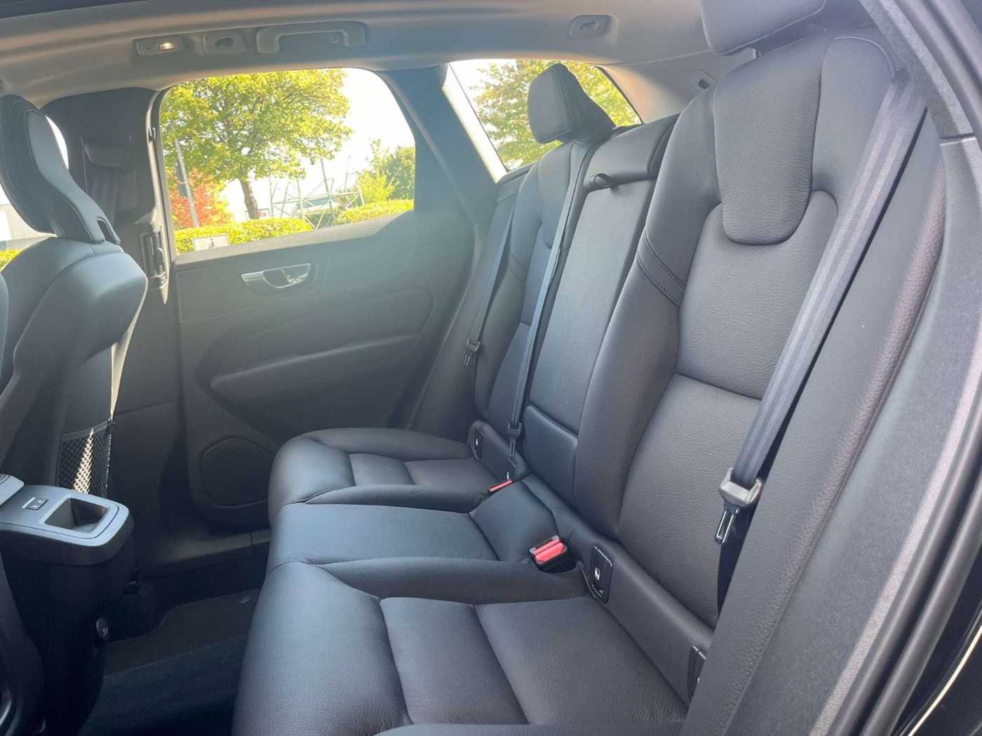 Volvo  B4 D AWD Plus Bright Auto