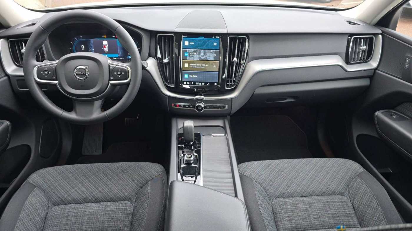 Volvo  B4 D Core Auto