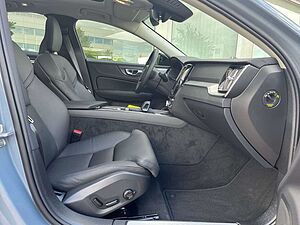 Volvo  B5 AWD Ultimate Dark Auto