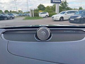 Volvo  B5 AWD Ultimate Dark Auto
