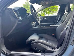 Volvo  B5 AWD Ultimate Dark Auto