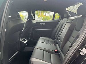 Volvo  B4 Geartronic R Design