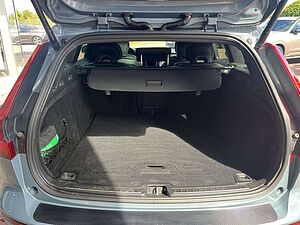 Volvo  T8 AWD Recharge Ultimate Dark Auto