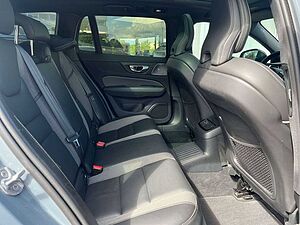 Volvo  T8 AWD Recharge Ultimate Dark Auto