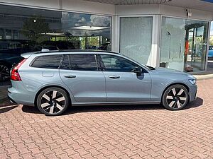 Volvo  T8 AWD Recharge Ultimate Dark Auto