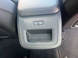 Volvo  B4 D AWD Plus Bright Auto
