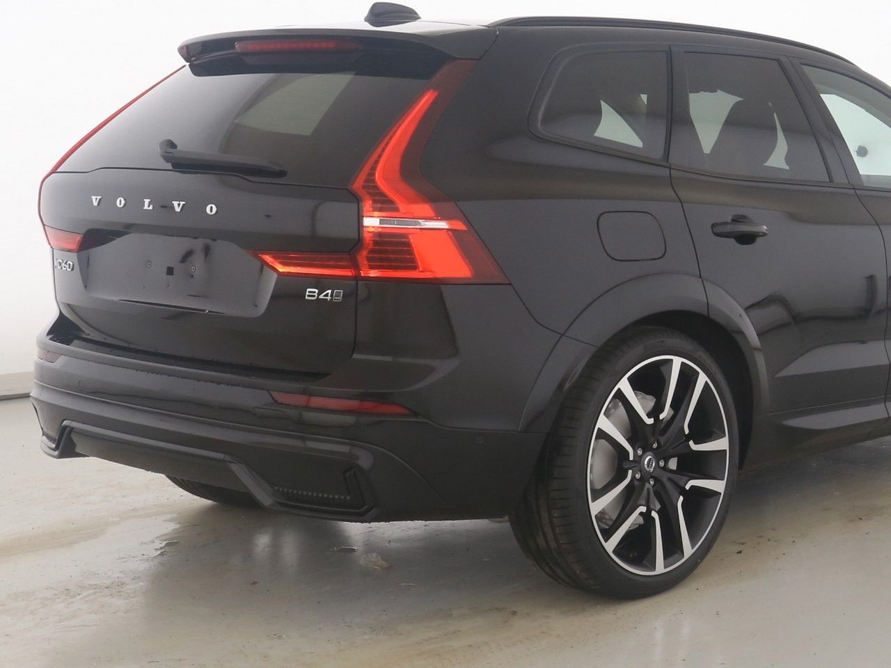 Volvo  B4 Ultimate Dark AWD*Luftf*B&W*Standh*