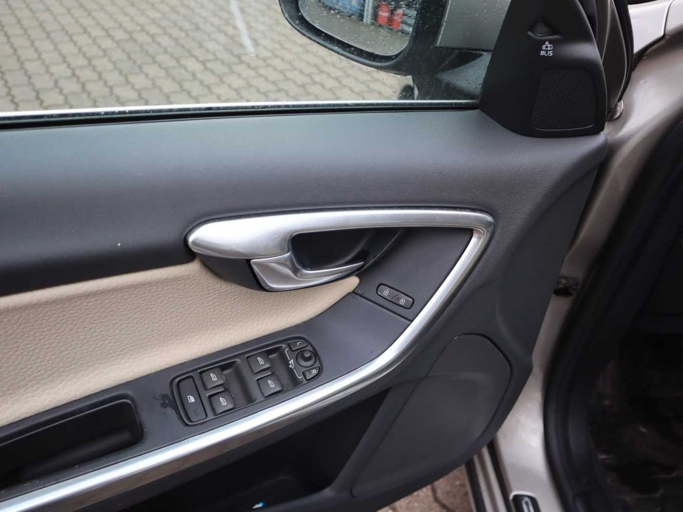 Volvo  D3 Summum