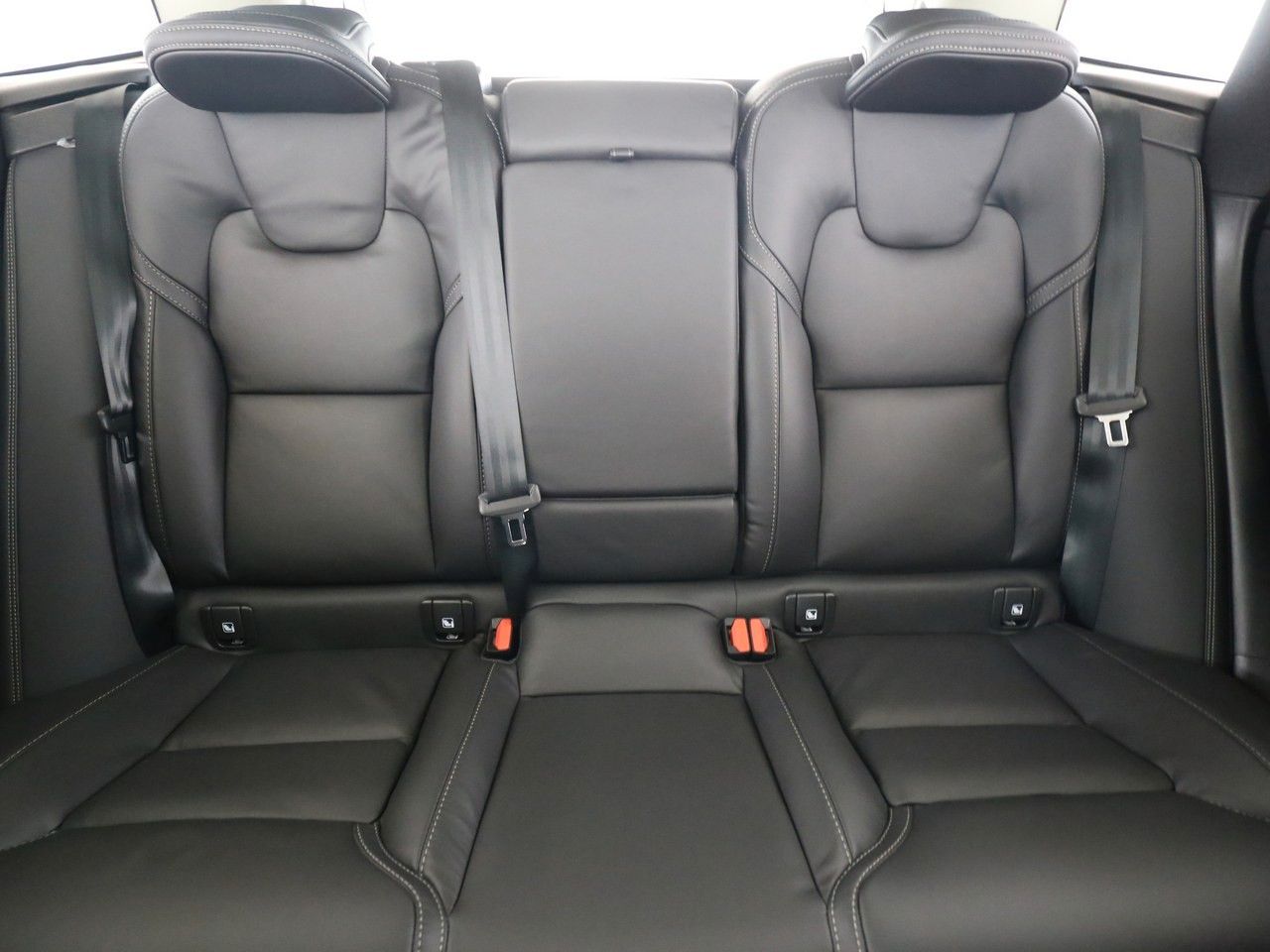 Volvo  B4 Ultimate Dark AWD*Standh*RFK*LED*Headup*