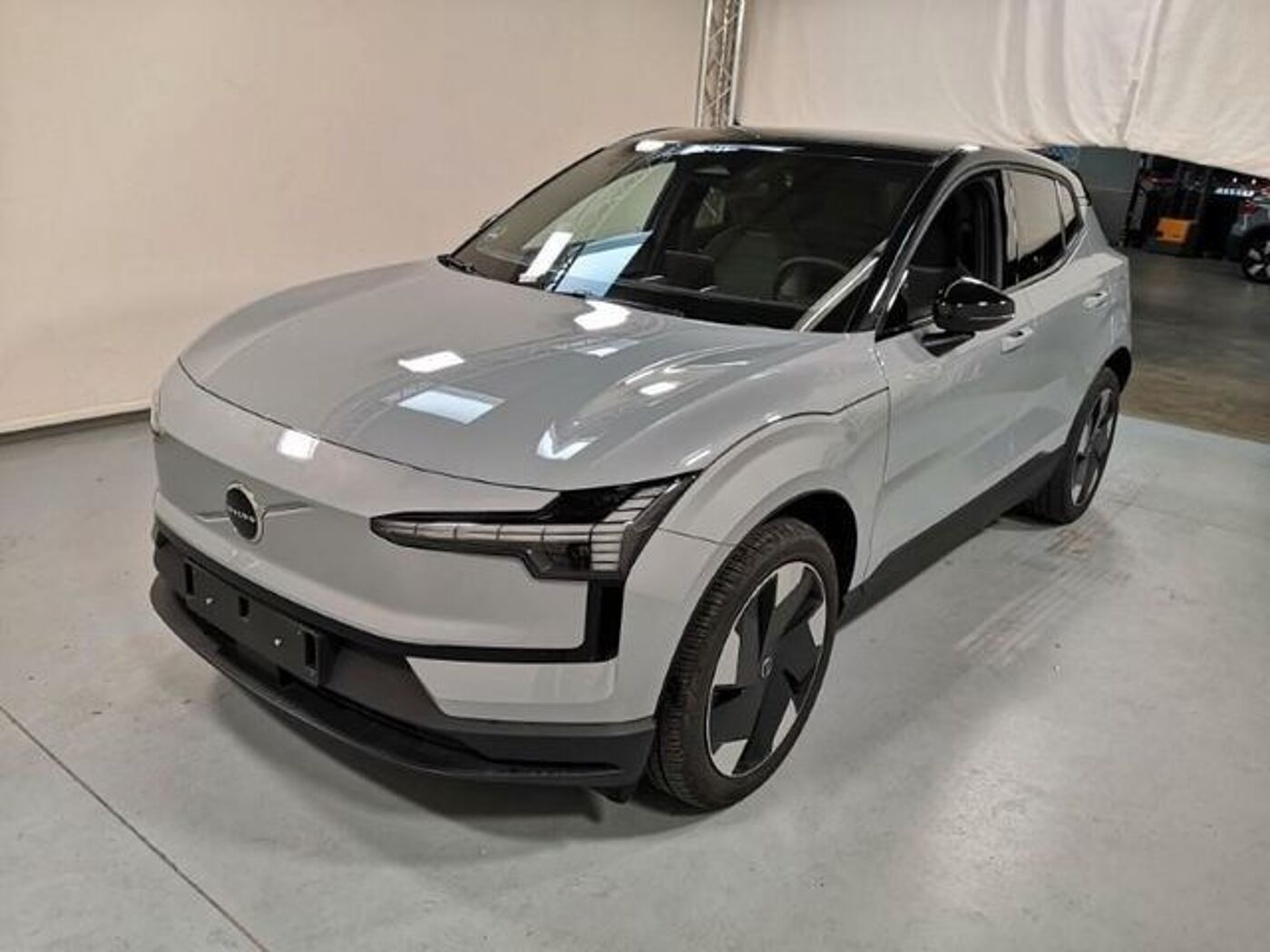 Volvo  Plus FWD Pure Electric Extend Range