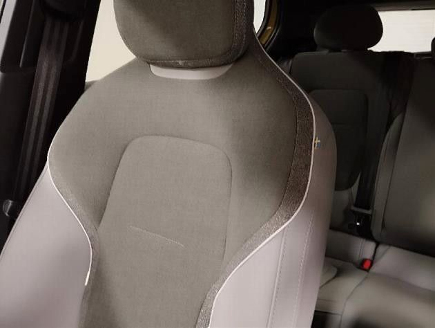 Volvo  Plus RWD Pure Electric