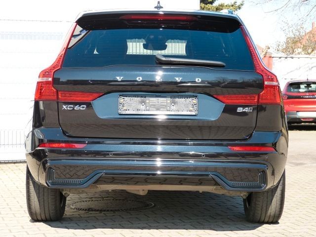 Volvo  B4 R Design AWD