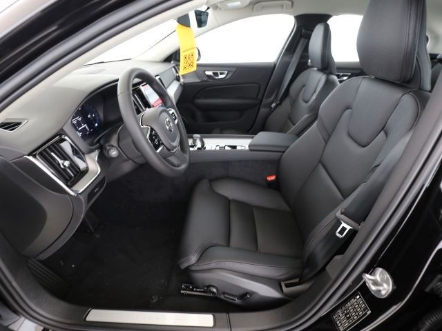 Volvo  B4 Plus Dark*Standh*H&K*SD*
