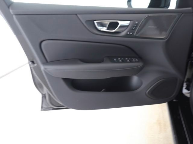 Volvo  B4 Plus Dark*Standh*H&K*SD*