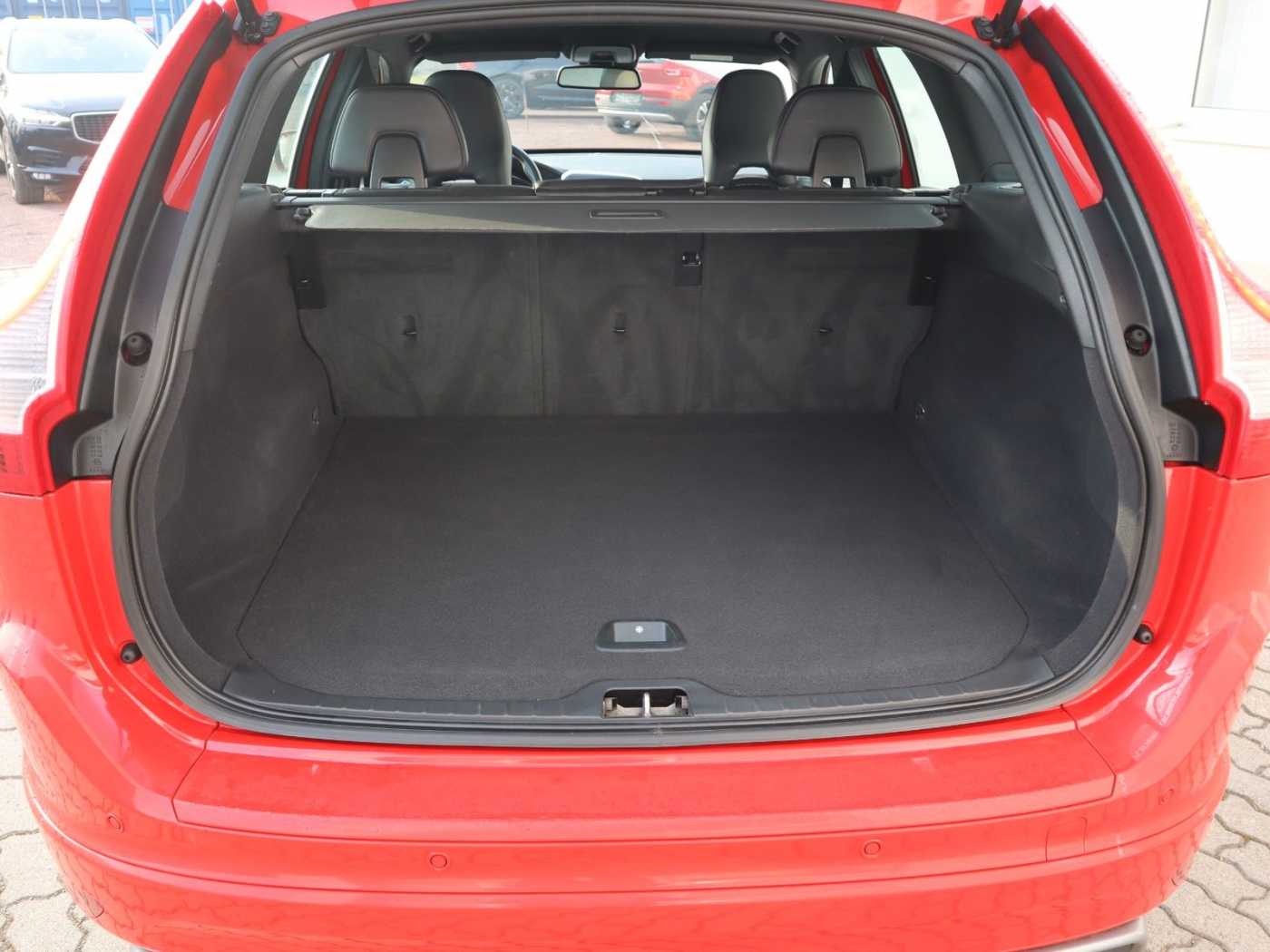 Volvo  D3 R-Design*FWD