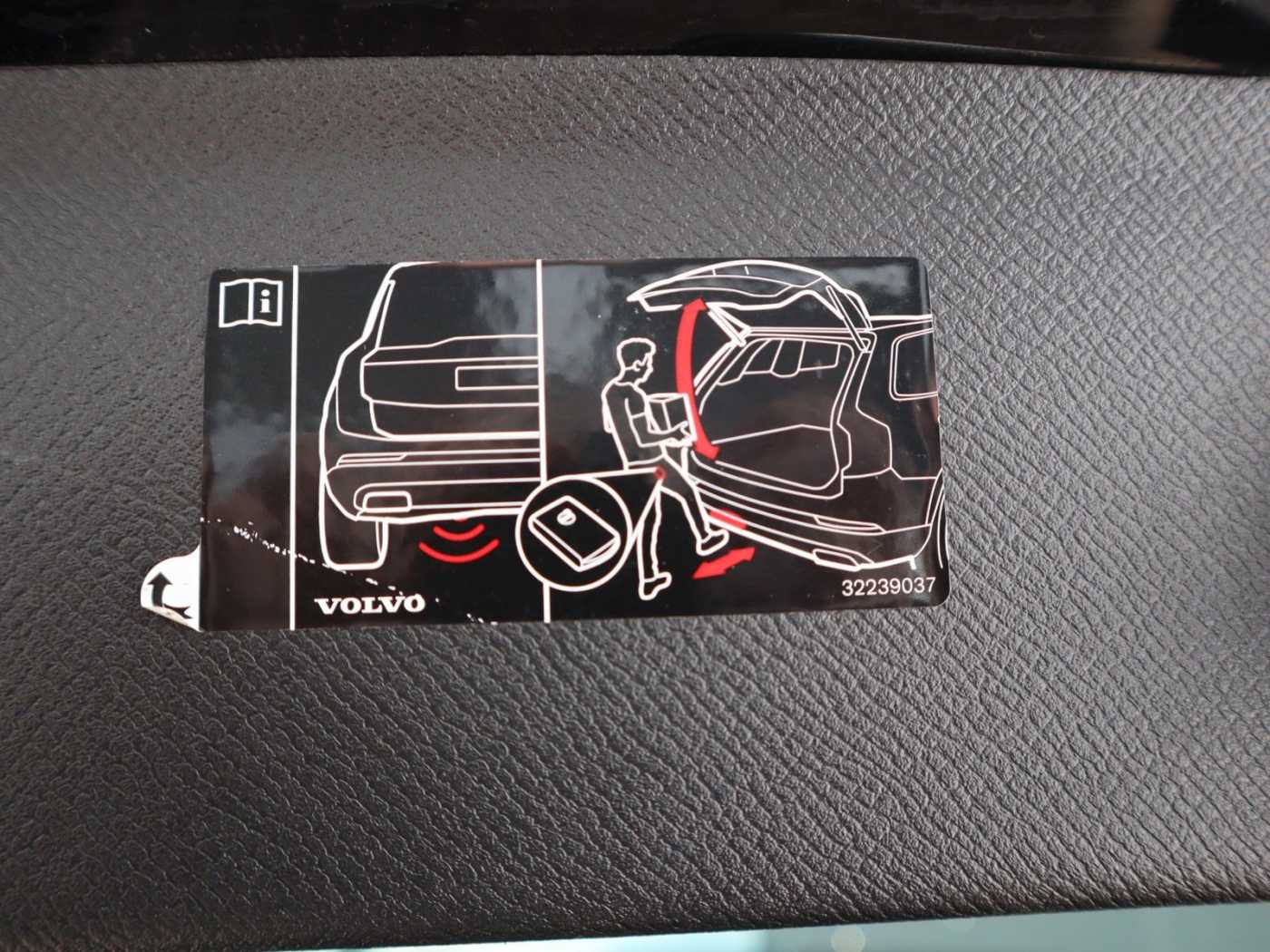 Volvo  B5 Inscription AWD*AHK*Luftf*360°