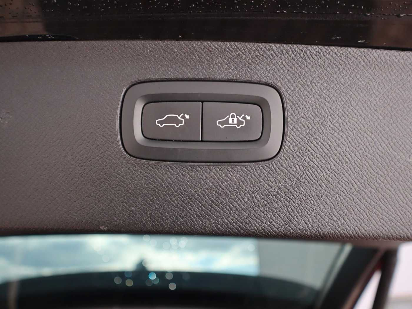 Volvo  B5 Inscription AWD*AHK*Luftf*360°