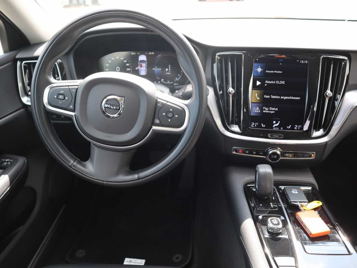 Volvo  T6 Core Recharge Plug-In Hybrid AWD