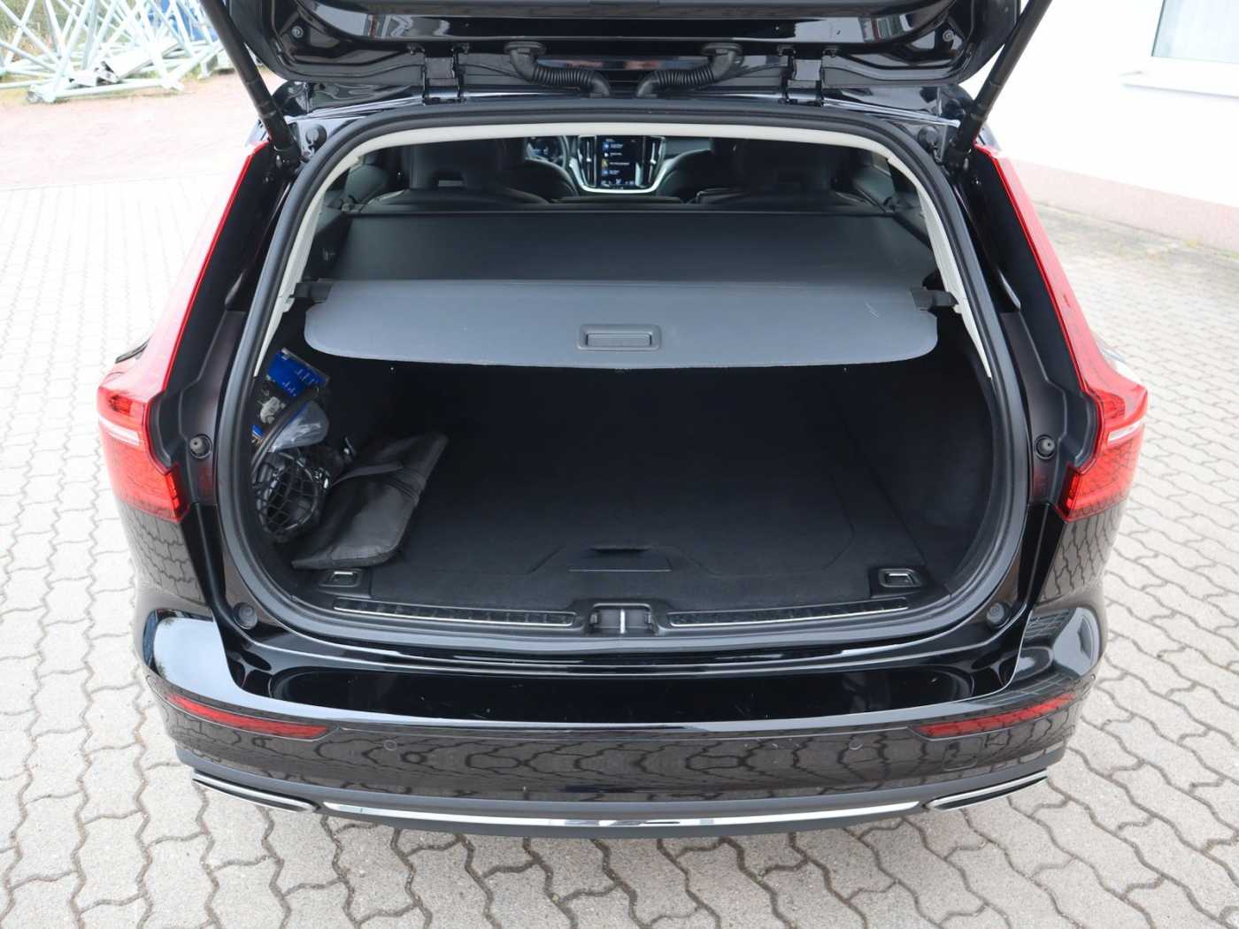 Volvo  T6 Plus Bright Recharge Plug-In Hybrid AW