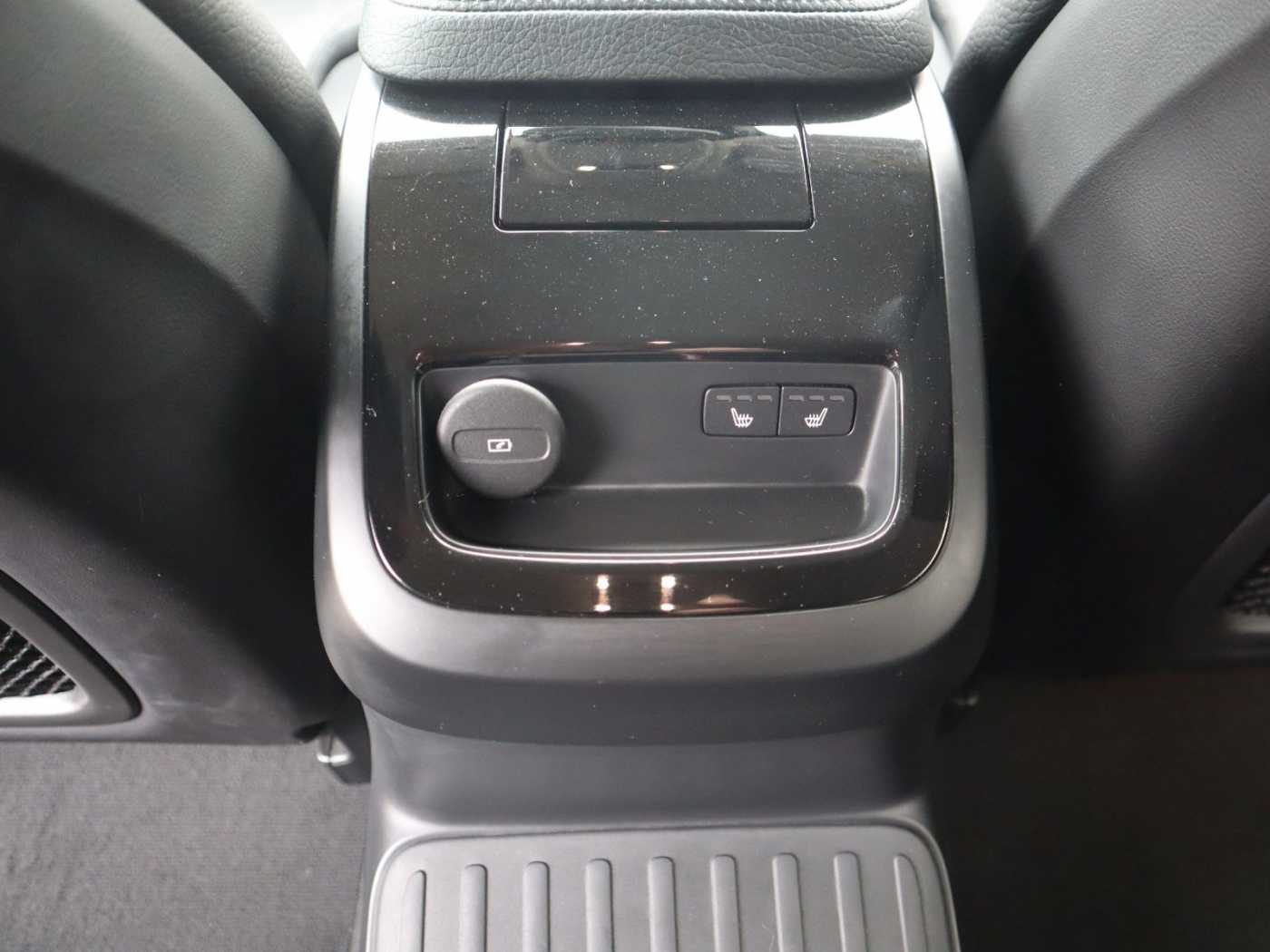 Volvo  T6 Plus Bright Recharge Plug-In Hybrid AW