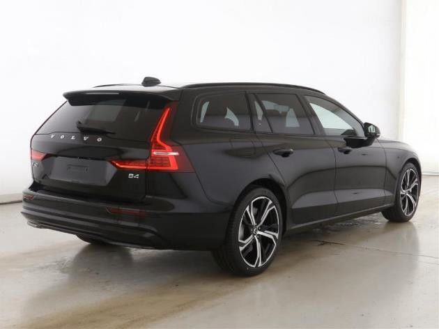Volvo  B4 Ultra Dark
