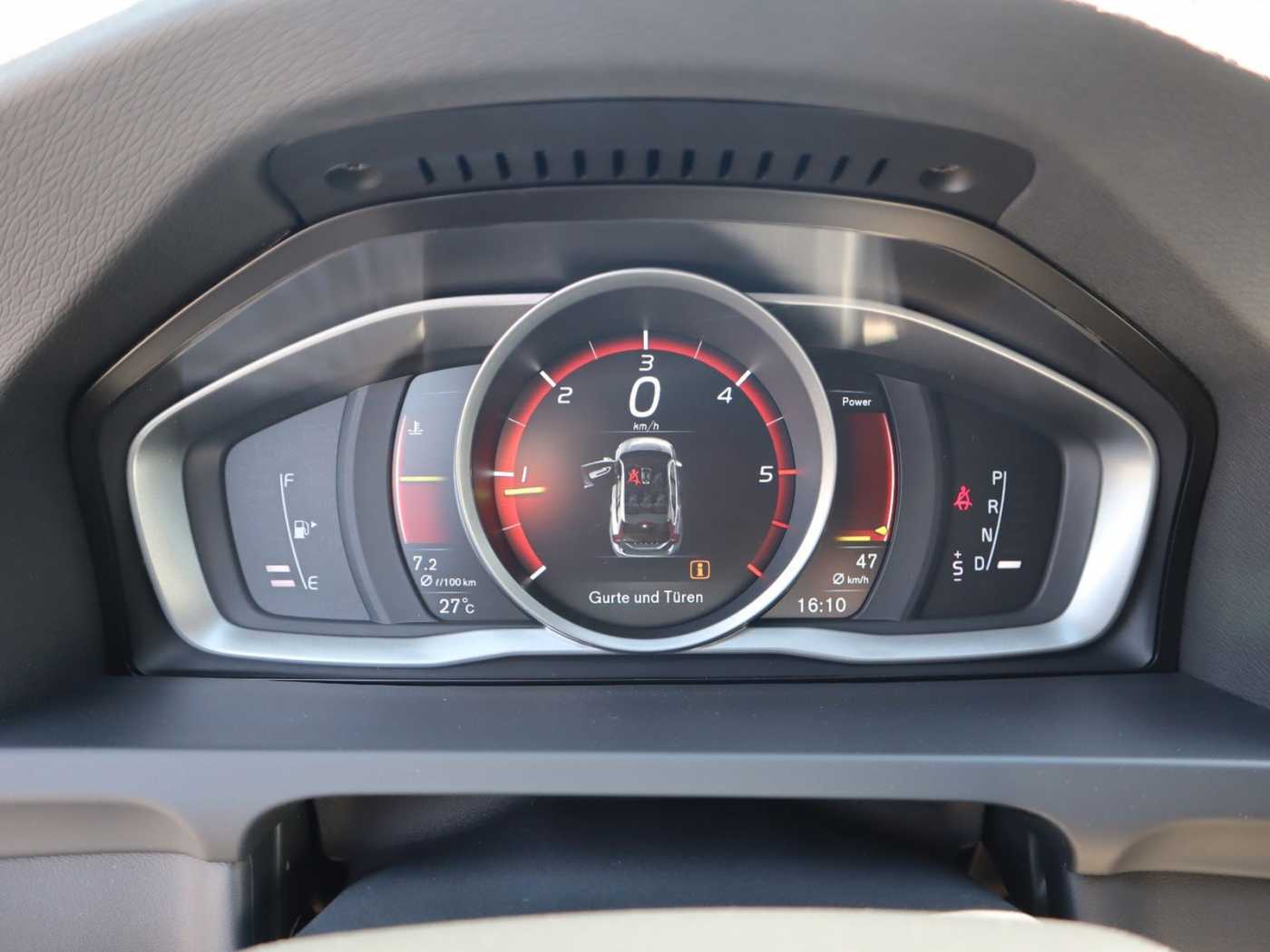Volvo  D4 Cross Country