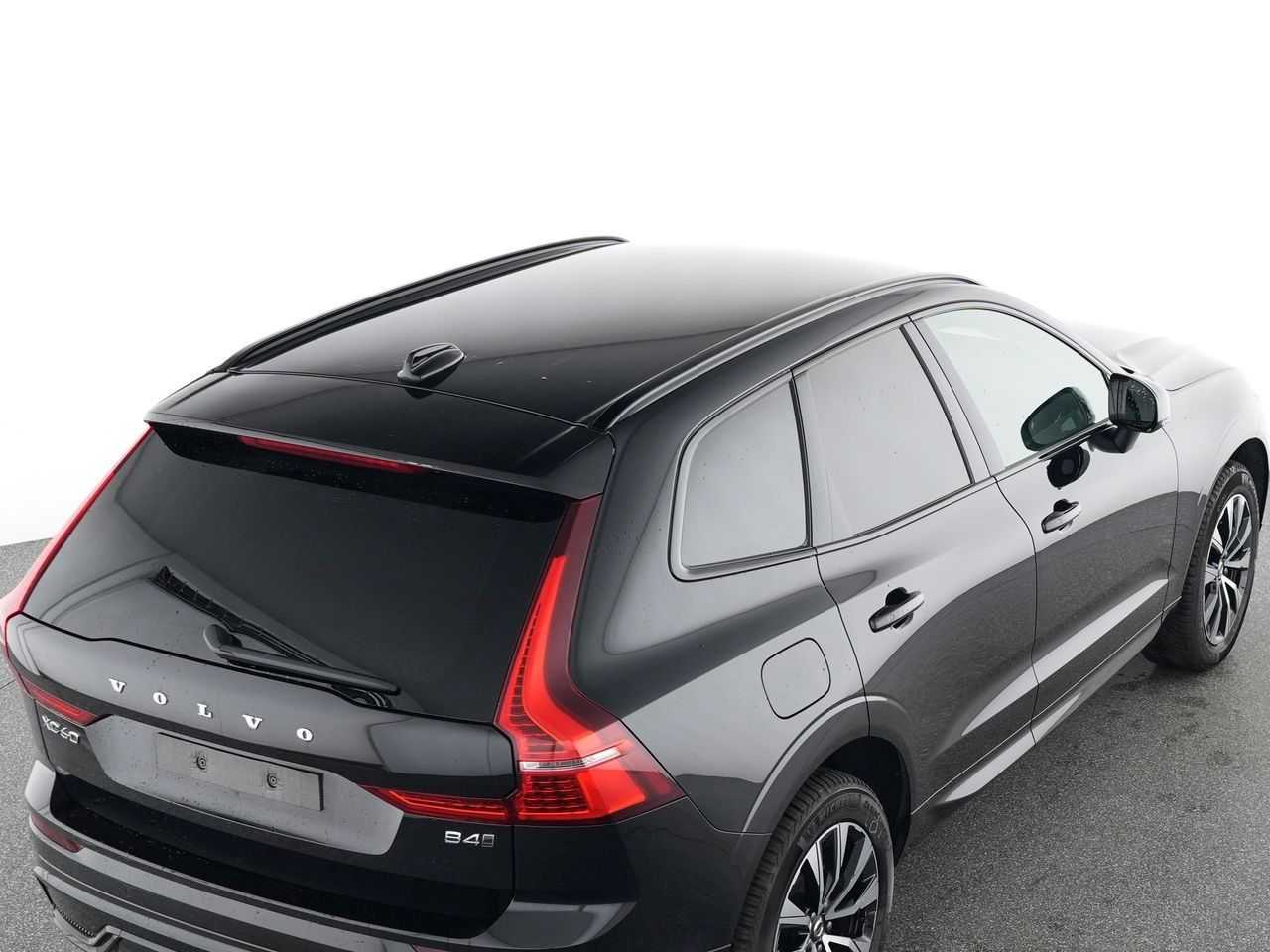 Volvo  B4 Plus Dark AWD