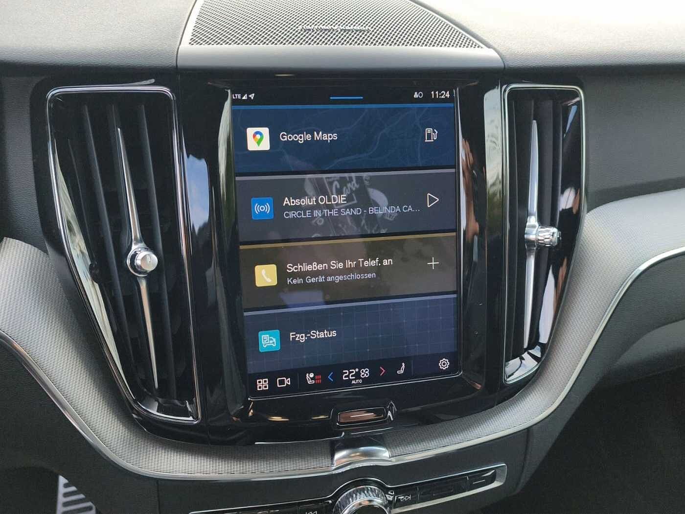 Volvo  B4 R Design AWD