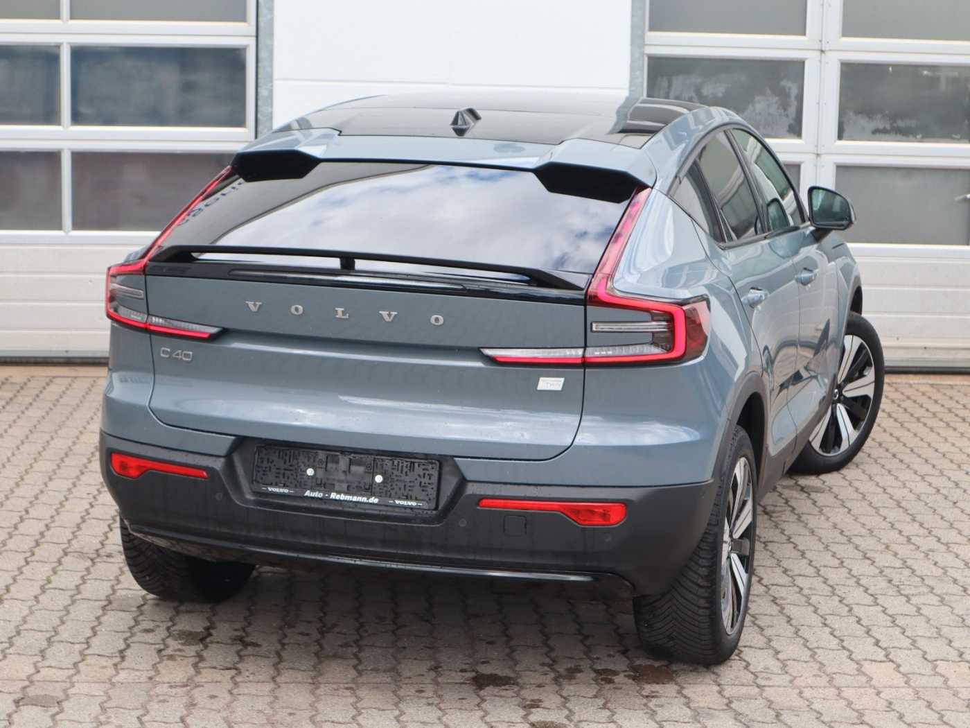 Volvo  Ultimate Recharge Pure Electric AWD