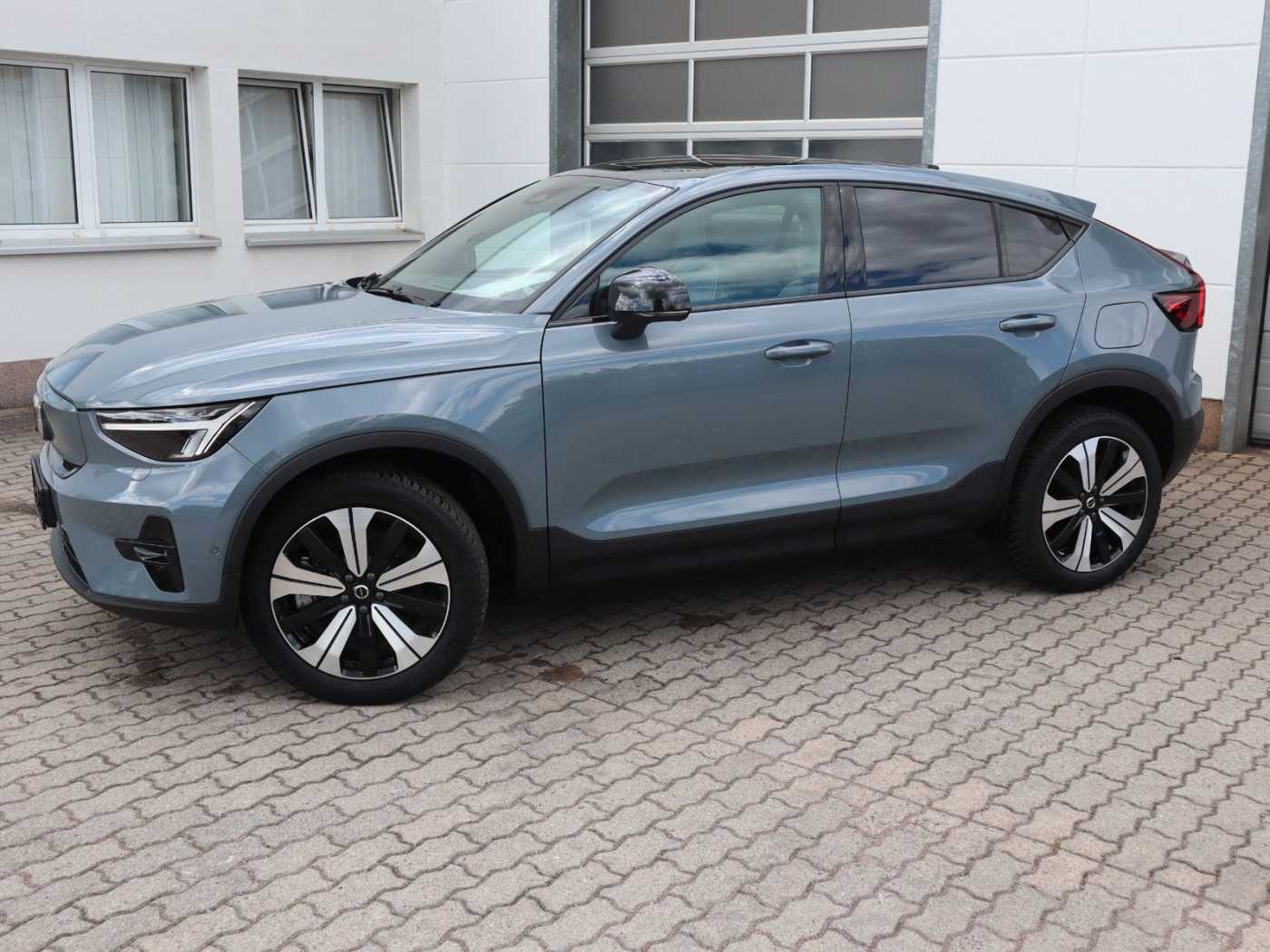 Volvo  Ultimate Recharge Pure Electric AWD