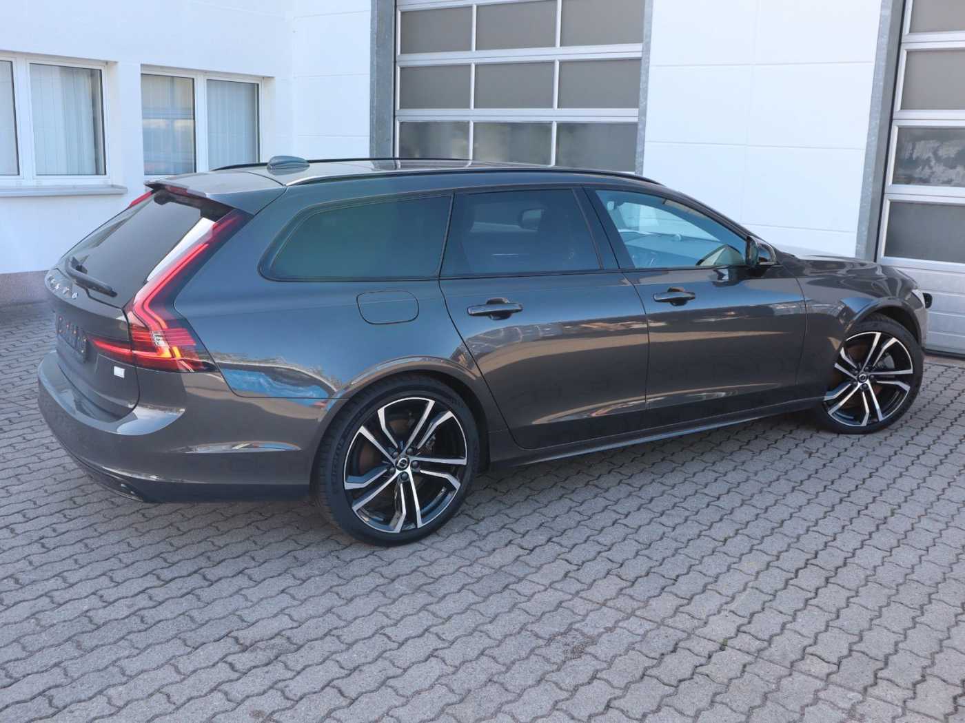 Volvo  T8 Ultimate Dark Plug-In Hybrid*B&W*360°