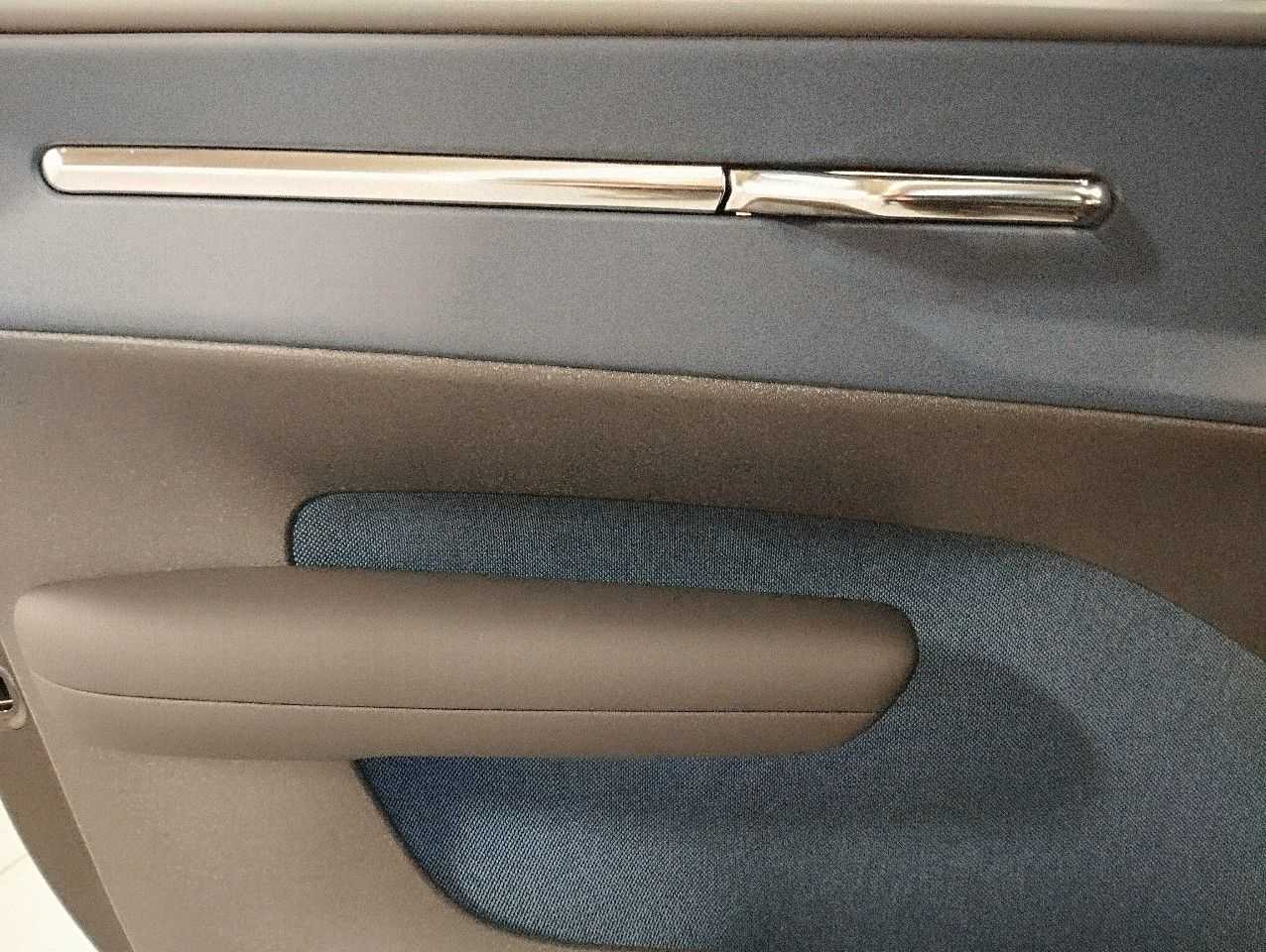 Volvo  Ultra AWD Performance Pure Electric
