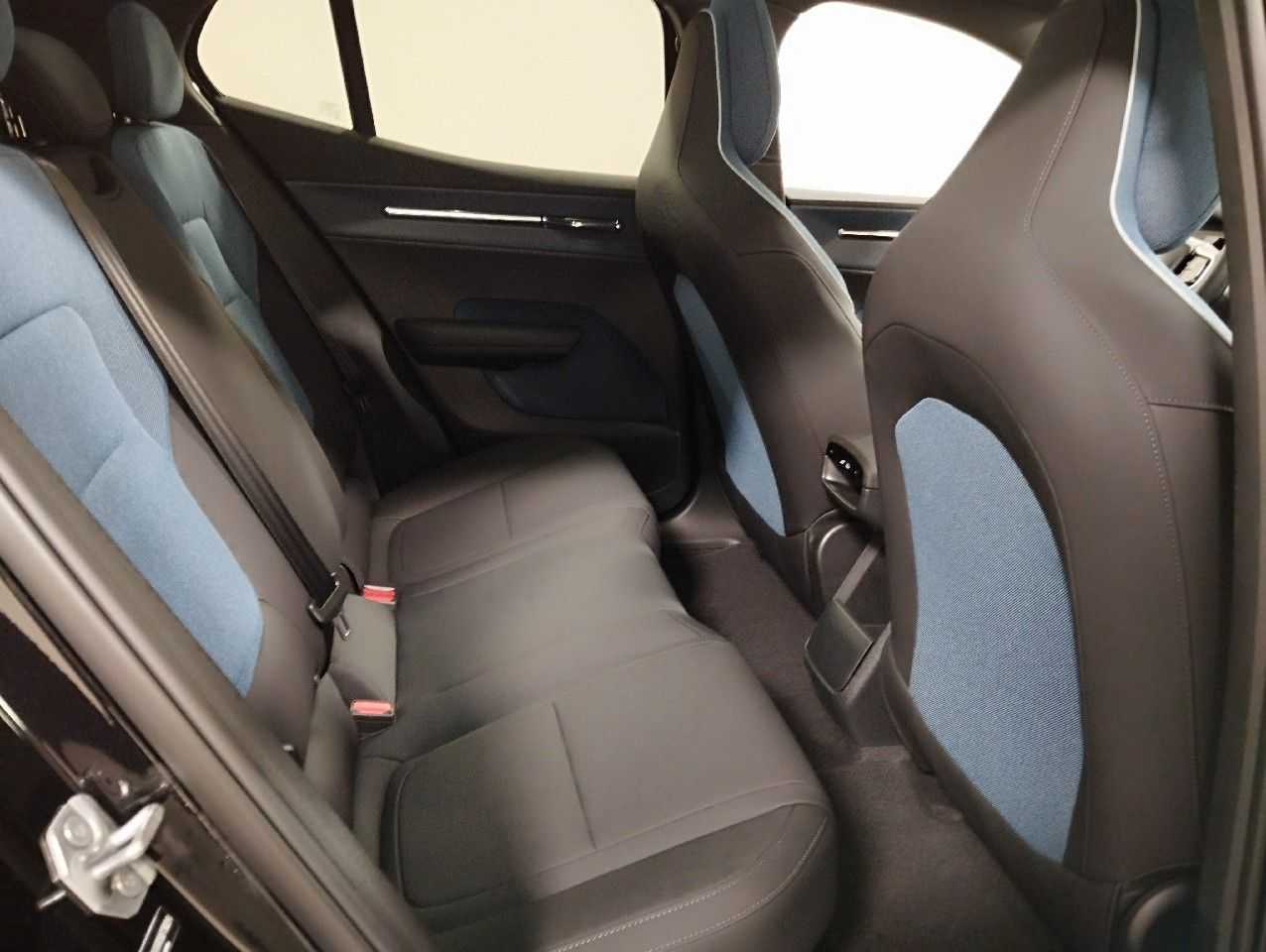 Volvo  Ultra AWD Performance Pure Electric