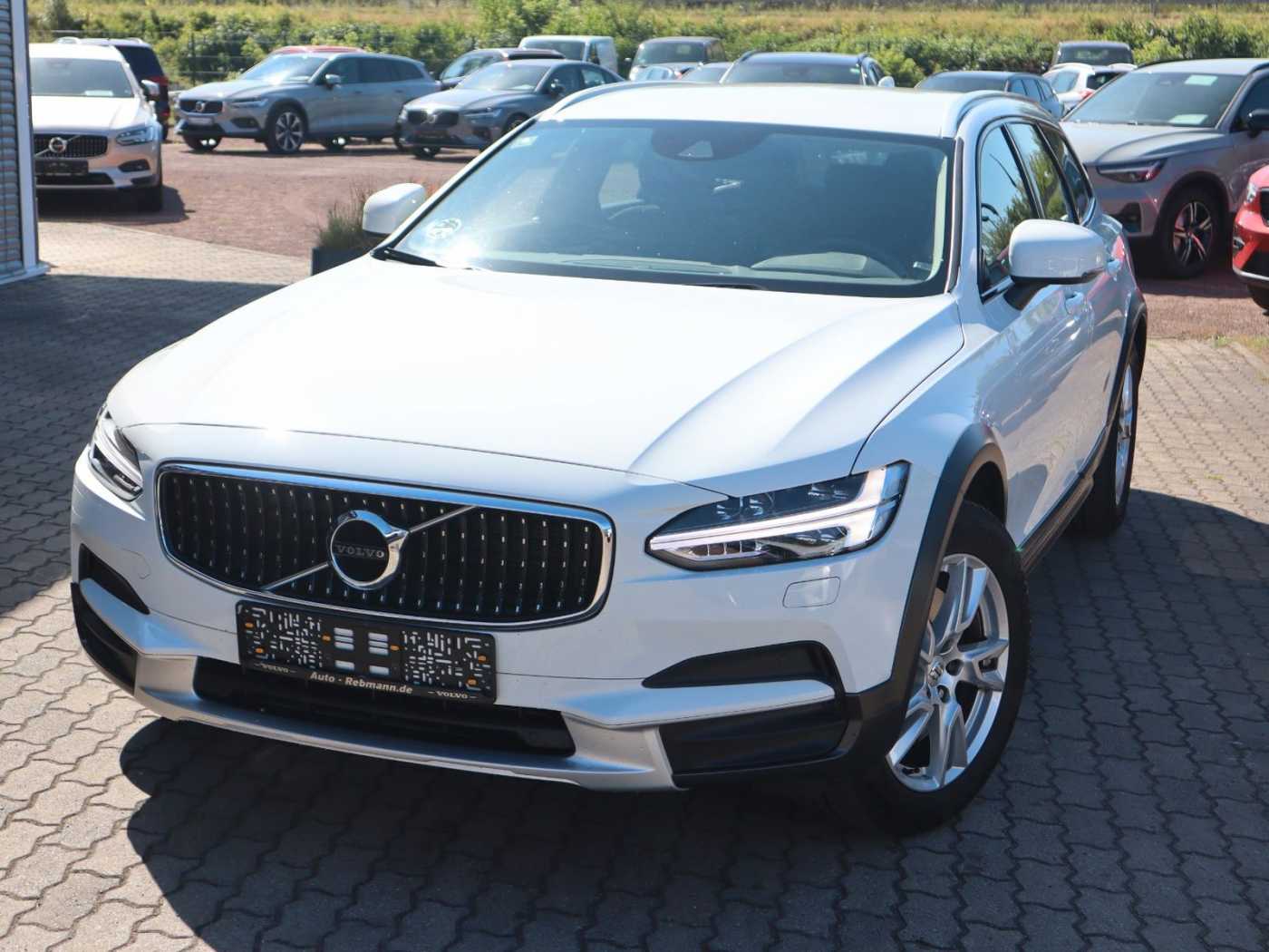 Volvo  D4 Cross Country  AWD