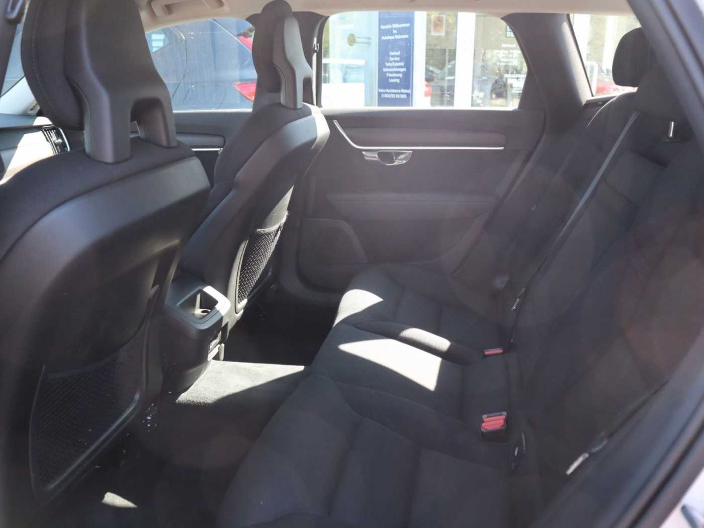 Volvo  D4 Cross Country  AWD