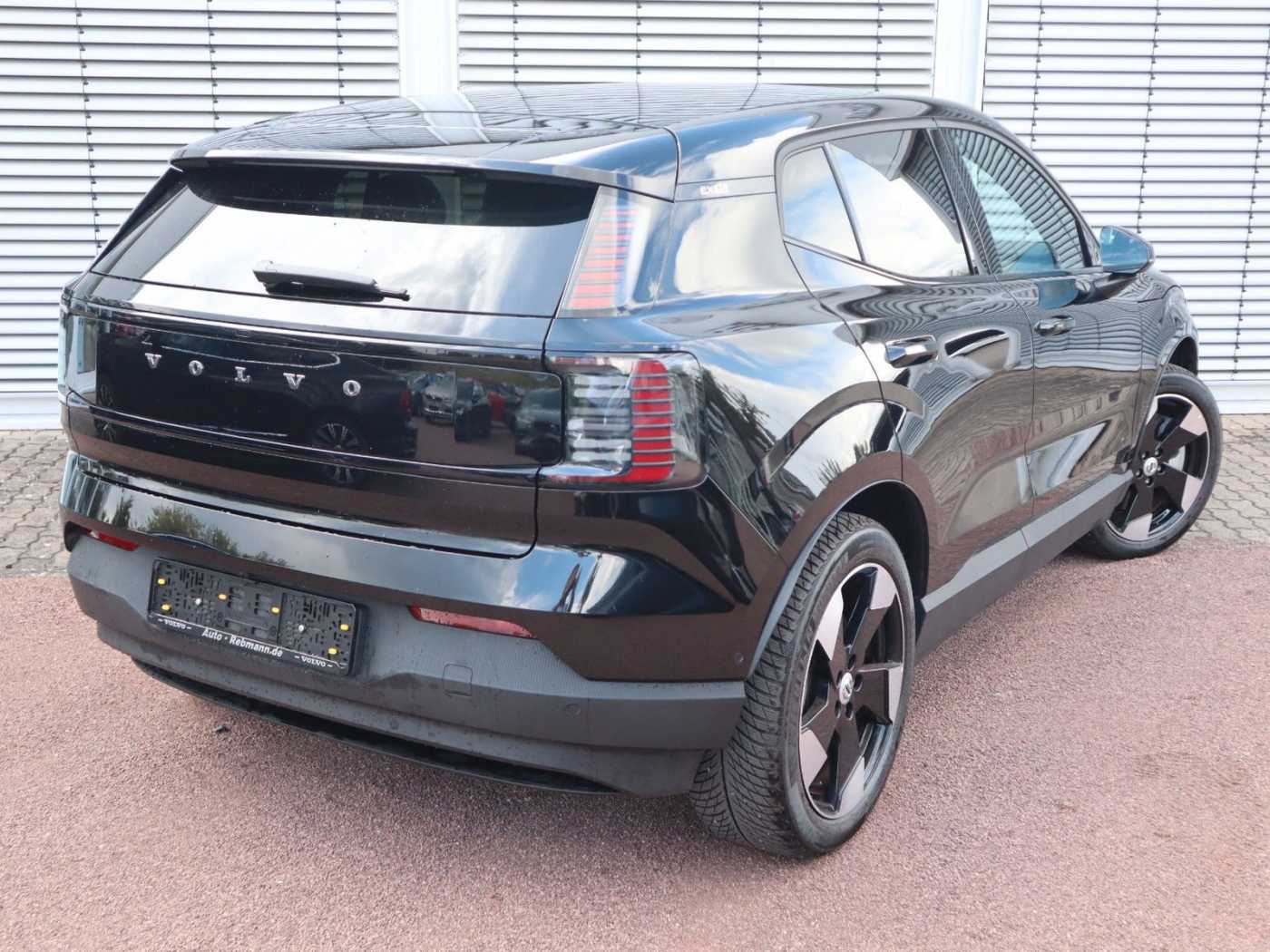 Volvo  Ultra AWD Performance Pure Electric