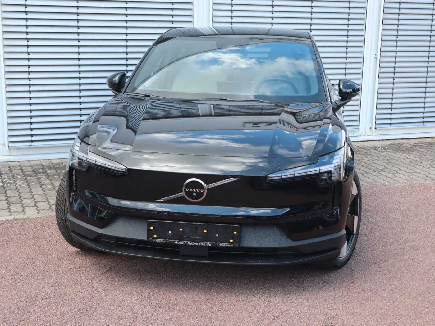 Volvo  Ultra AWD Performance Pure Electric