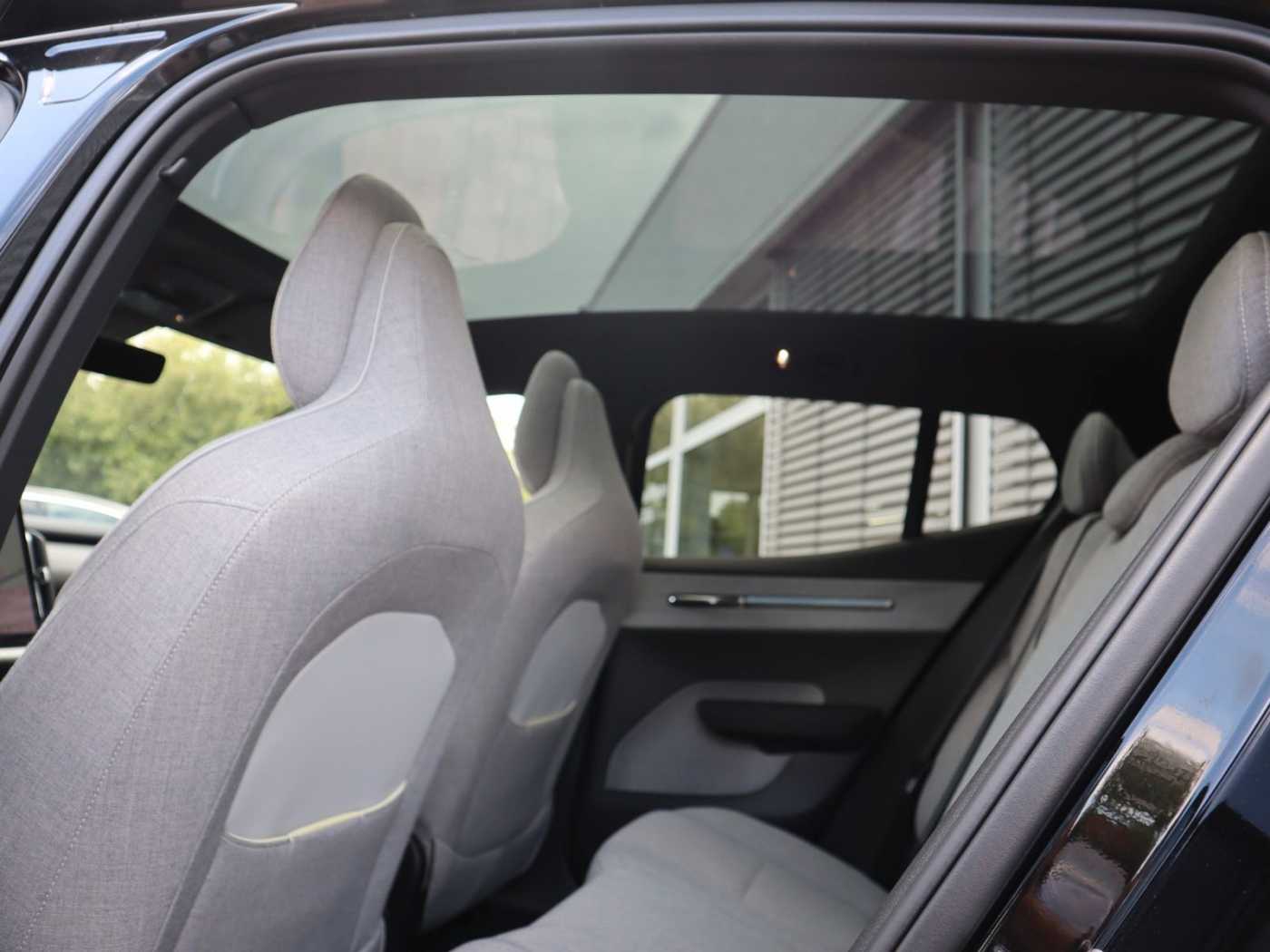 Volvo  Ultra AWD Performance Pure Electric